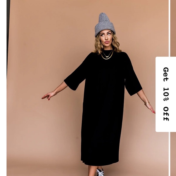 Black T-Shirt dress Lala like new - Picture 3 of 3